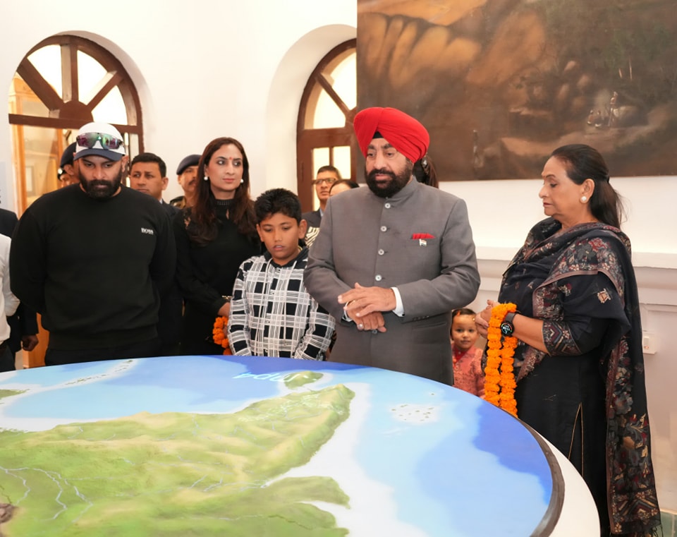Governor visited George Everest Cartography Museum